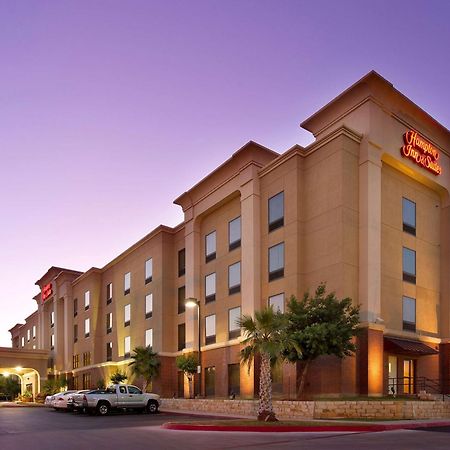 Hampton Inn And Suites San Antonio Airport Exteriér fotografie