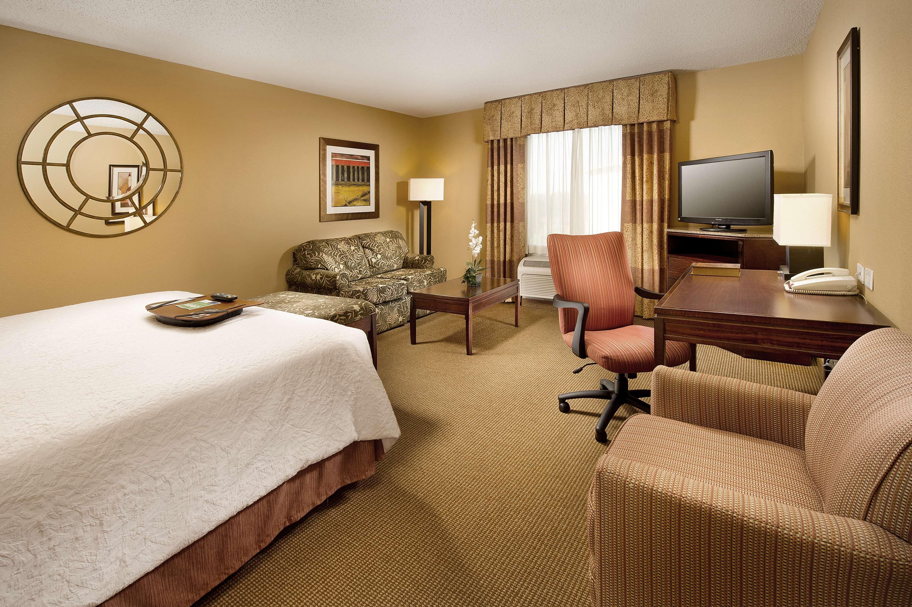 Hampton Inn And Suites San Antonio Airport Exteriér fotografie