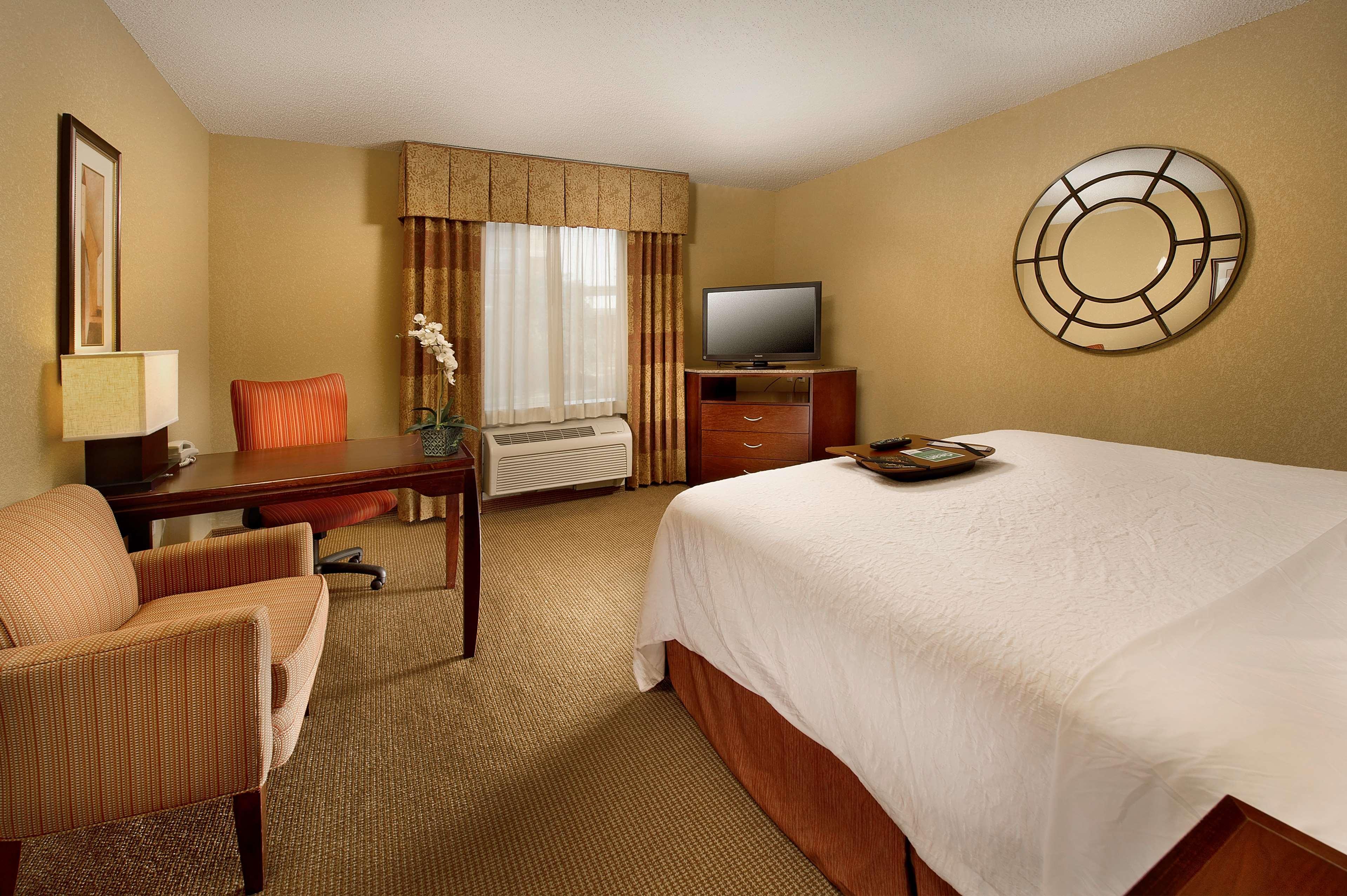 Hampton Inn And Suites San Antonio Airport Exteriér fotografie