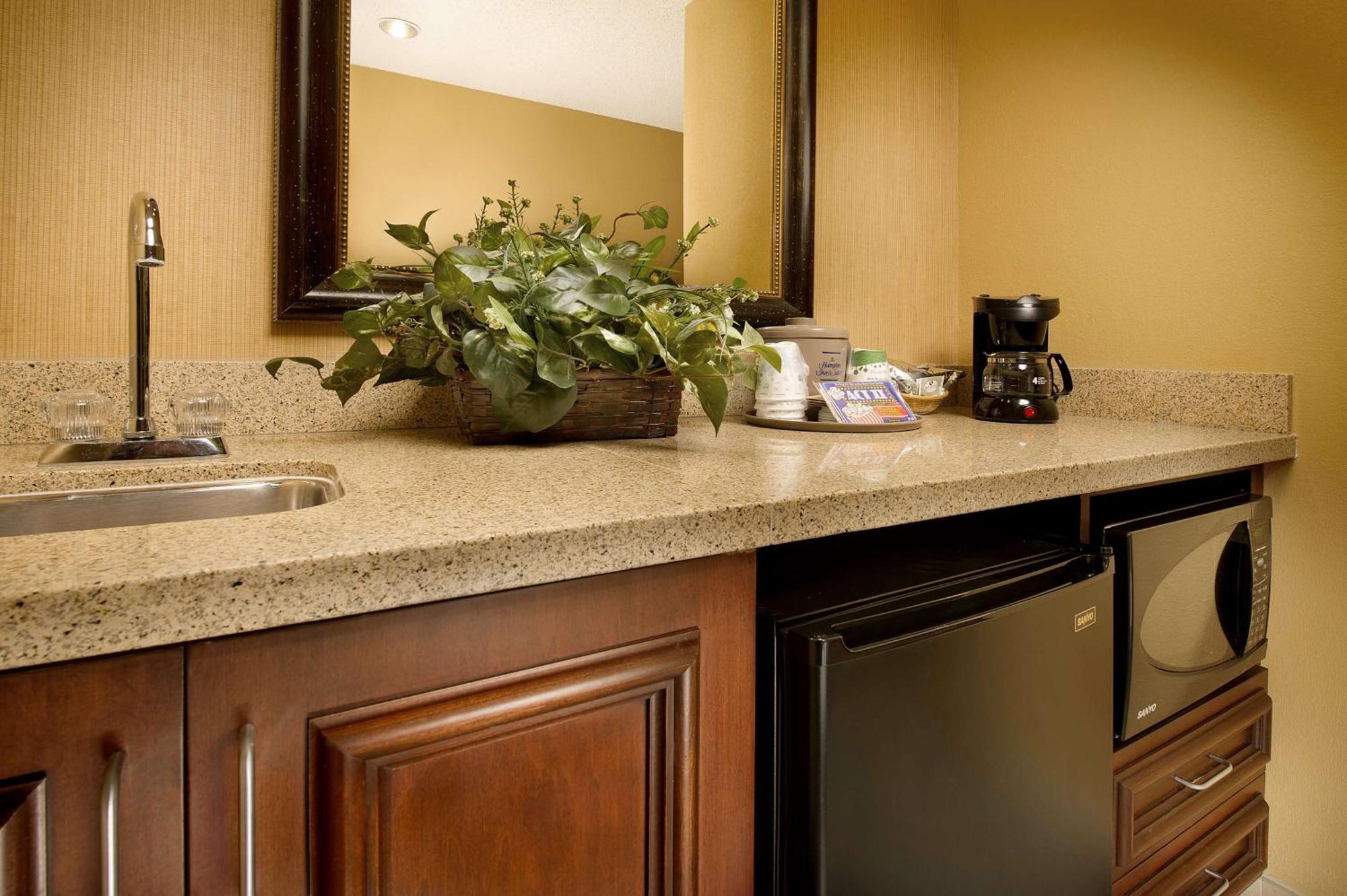 Hampton Inn And Suites San Antonio Airport Exteriér fotografie
