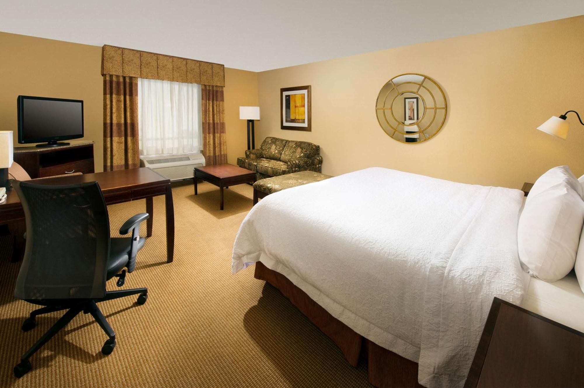 Hampton Inn And Suites San Antonio Airport Exteriér fotografie