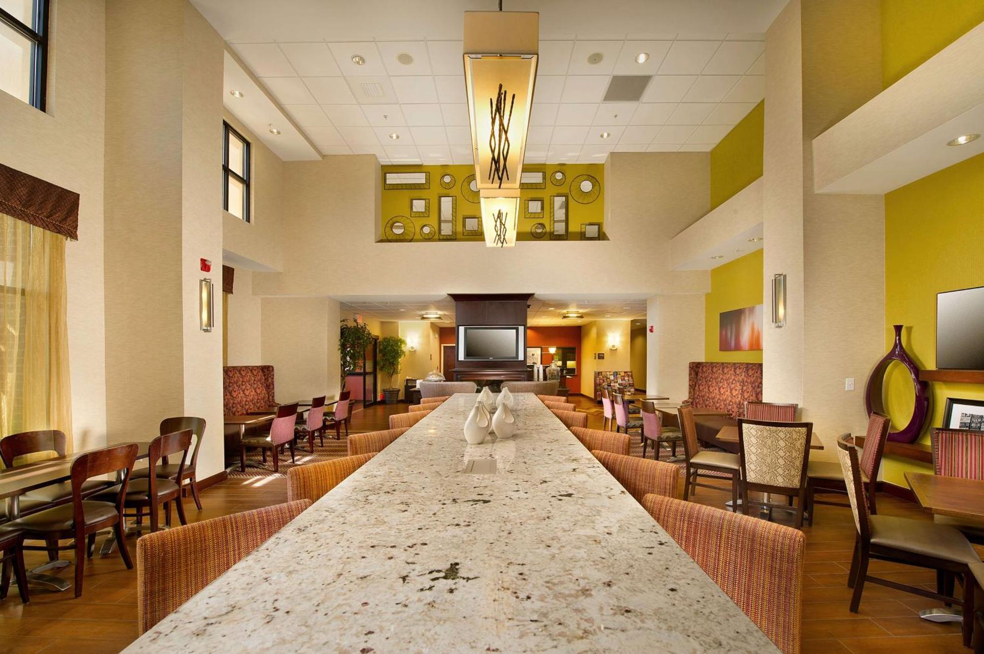 Hampton Inn And Suites San Antonio Airport Exteriér fotografie