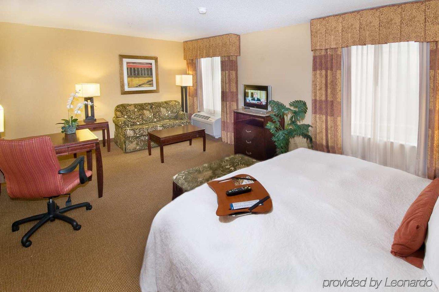 Hampton Inn And Suites San Antonio Airport Exteriér fotografie